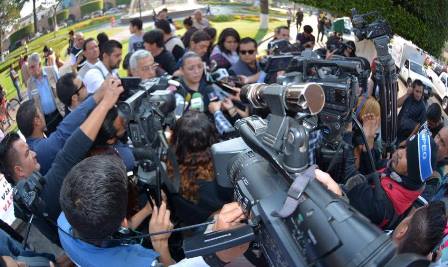 PERIODISTAS 1705 PERIODISTAS 1705