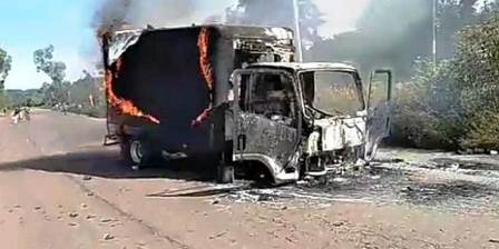 Normalistas incendian dos 0612