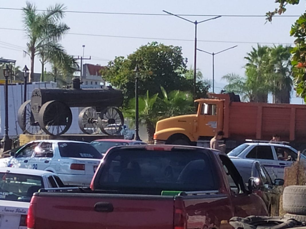 MÚGICA Se registran bloqueos carreteros en Nueva Italia 8