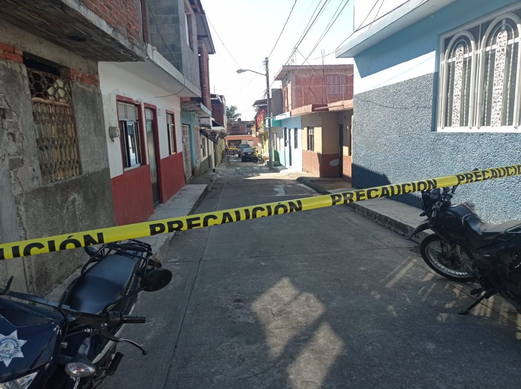 URUAPAN Se tirotea con policías y queda herido en la colonia El Colorín Norte