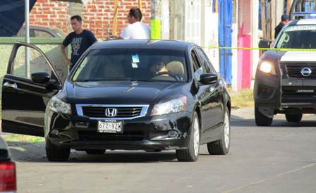 Automovilista es asesinado 1212