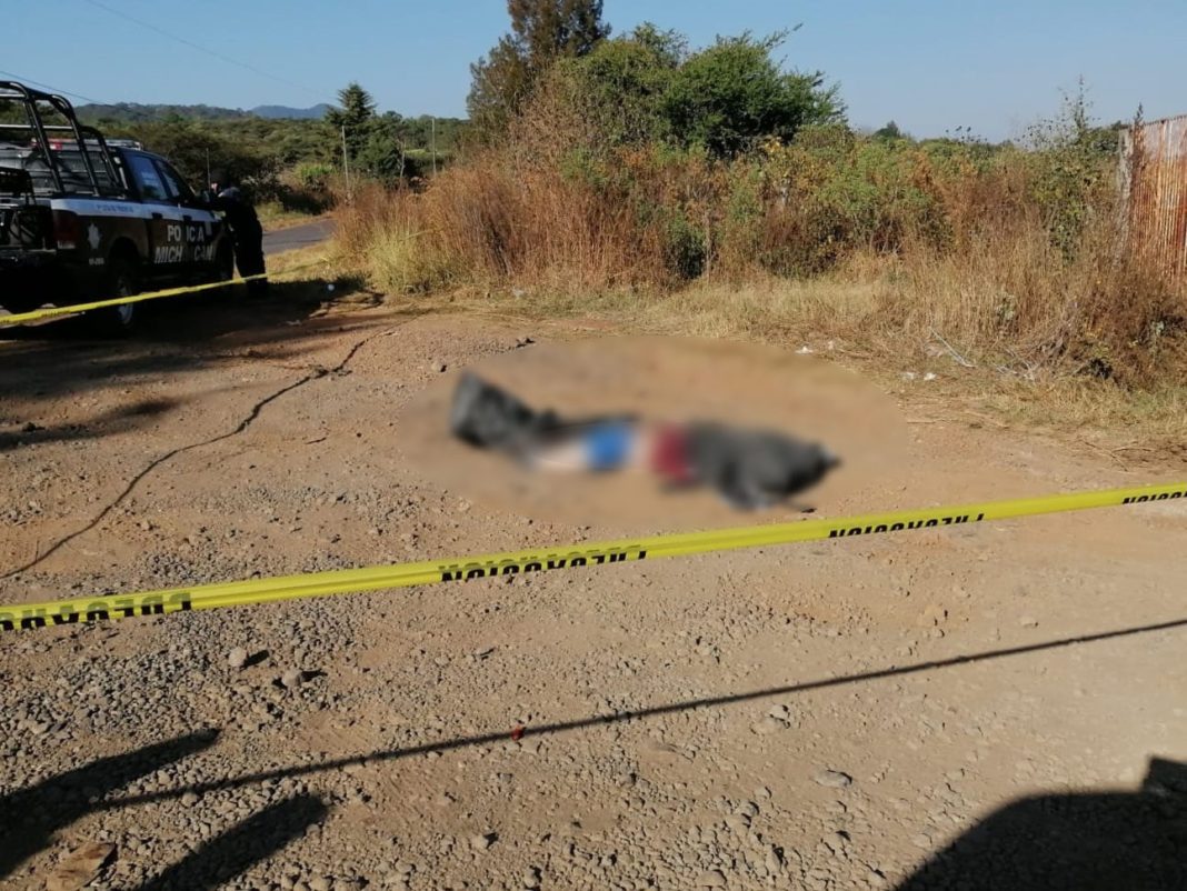 SANTIAGO TANGAMANDAPIO Abandonan otro cadáver embolsado en Tangamandapio