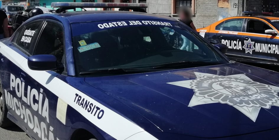 MORELIA Vehículo choca contra domicilio en la colonia Presa de los Reyes Morelia