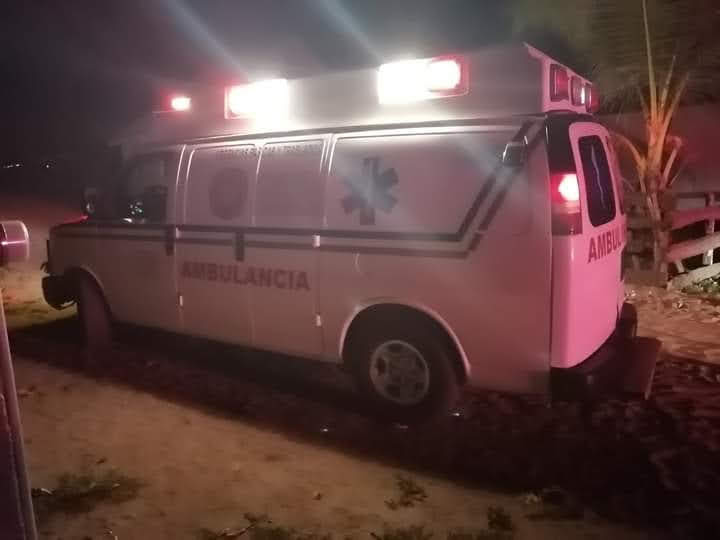 LÁZARO CÁRDENAS Abandonan un asesinado en la carretea Lázaro Cárdenas Arteaga