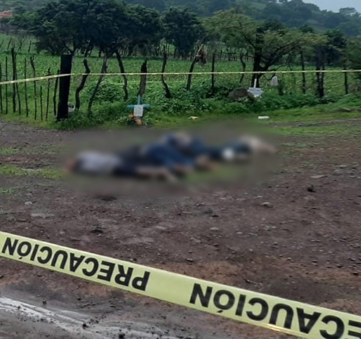 TANGAMANDAPIO Cinco cuerpos fueron abandonos en la comunidad de Ucuares 4