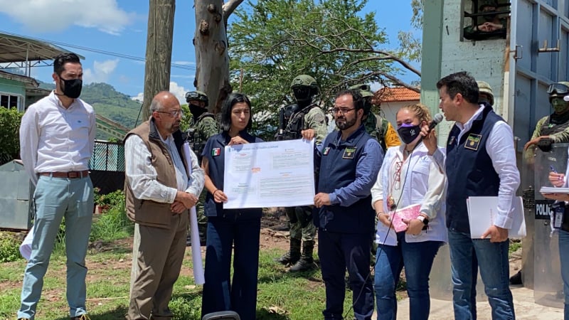 AGUILILLA Gobierno federal presenta plan de acción a habitantes de Aguililla 5