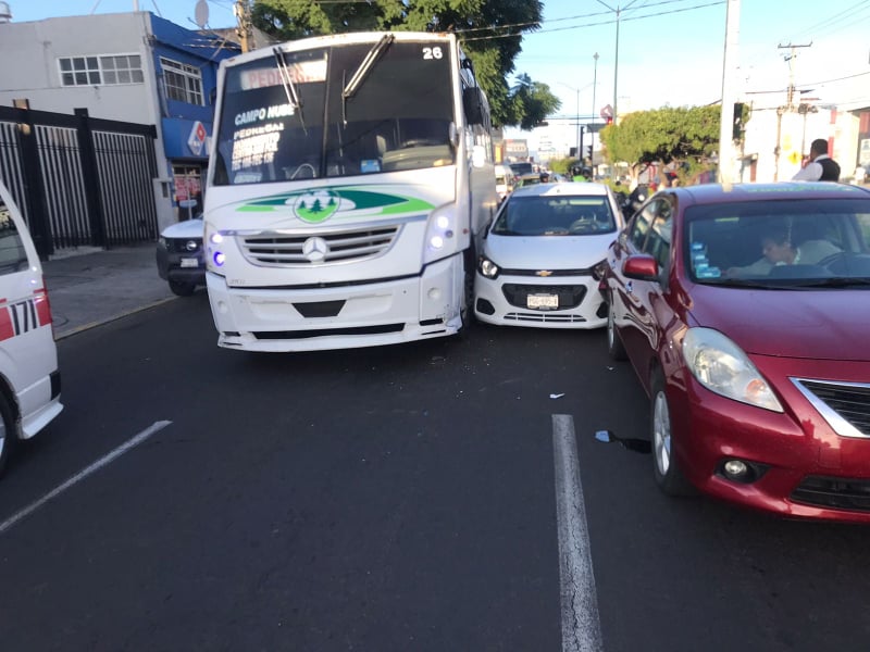 MORELIA Se registra choque múltiple en la Av. Madero Poniente de Morelia 1