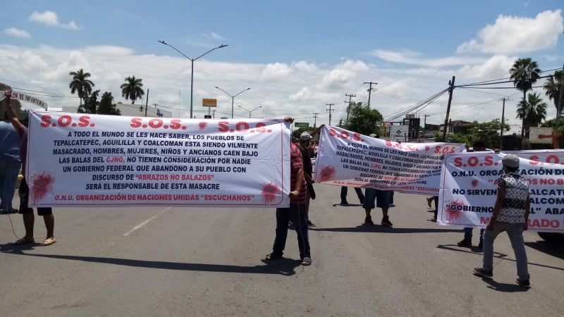 APATZINGÁN Desplazados por el crimen organizado exigen ayuda de AMLO 2