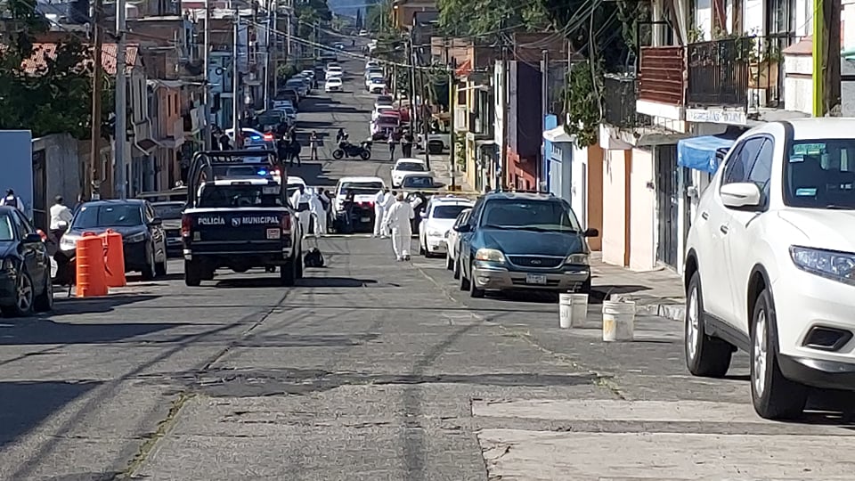 MORELIA Automovilista es asesinado en la colonia Vasco de Quiroga hay una niña herida 5
