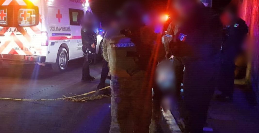MORELIA Balean a 2 jóvenes cerca del Complejo Deportivo Bicentenario en Morelia