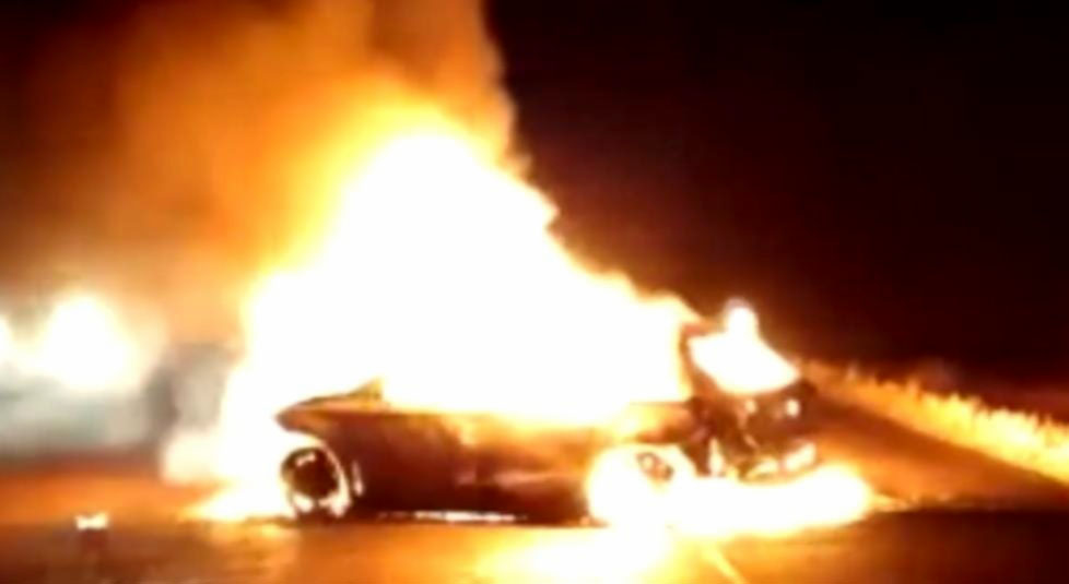 SAHUAYO Hallan 4 cadáveres en cajuela de auto incendiado en la Sahuayo Cojumatlán