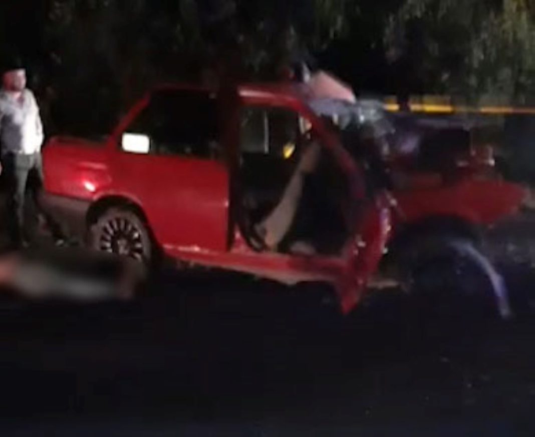 TANCÍTARO Brutal choque de frente en Tancítaro deja 4 personas muertas 1