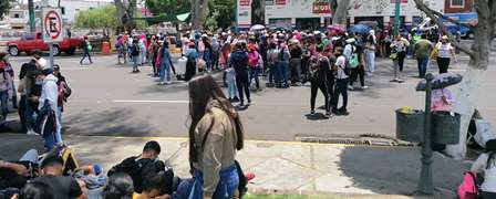 Normalistas cierran vialidades 2804