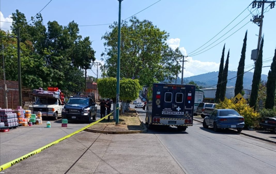 URUAPAN Empistolados irrumpen en anexo y balean a un hombre