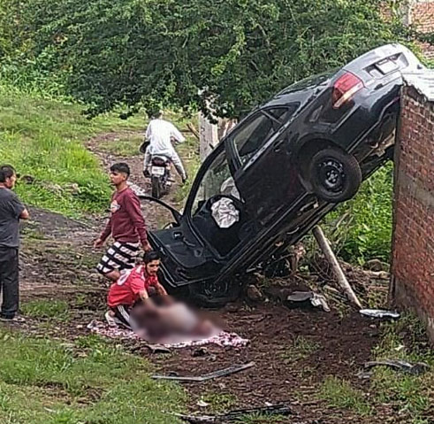 JACONA Matrimonio sobrevive de milagros tras aparatoso accidente en Tamandaro 6