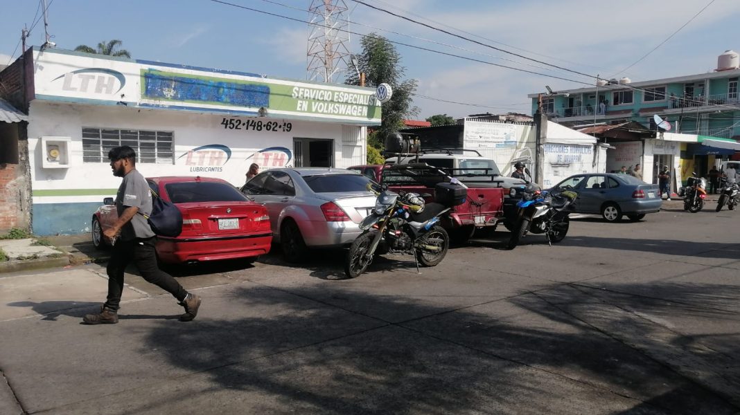 URUAPAN Hombre es baleado en taller mecánico resulta herido