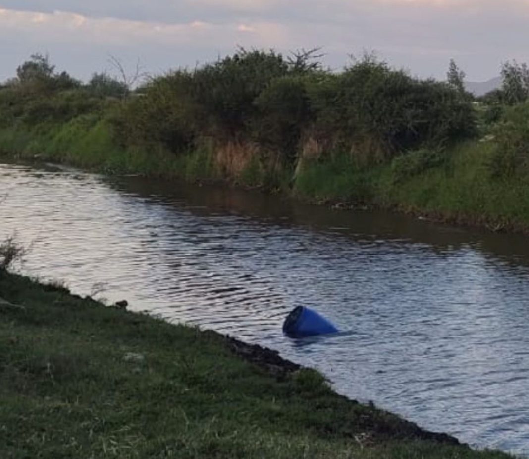 SAHUAYO Hallan restos humanos dentro de un tambo en canal de agua 2