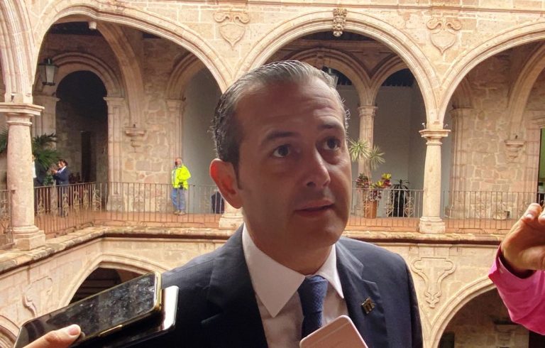 Hasta 4 casos de robos al mes se presenta a adultos mayores al cobrar sus pensiones