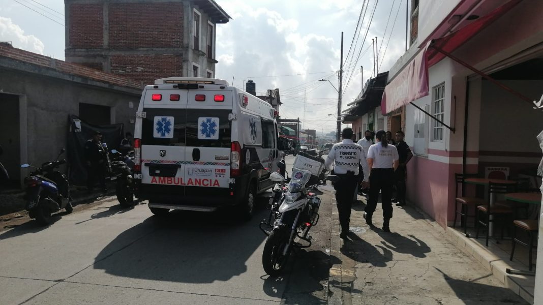 URUAPAN Persiguen y balean a un hombre a unos metros del Panteón Municipal