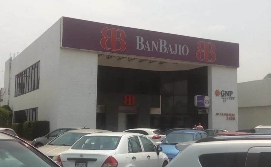 MORELIA Delincuente asalta BanBajío en Morelia