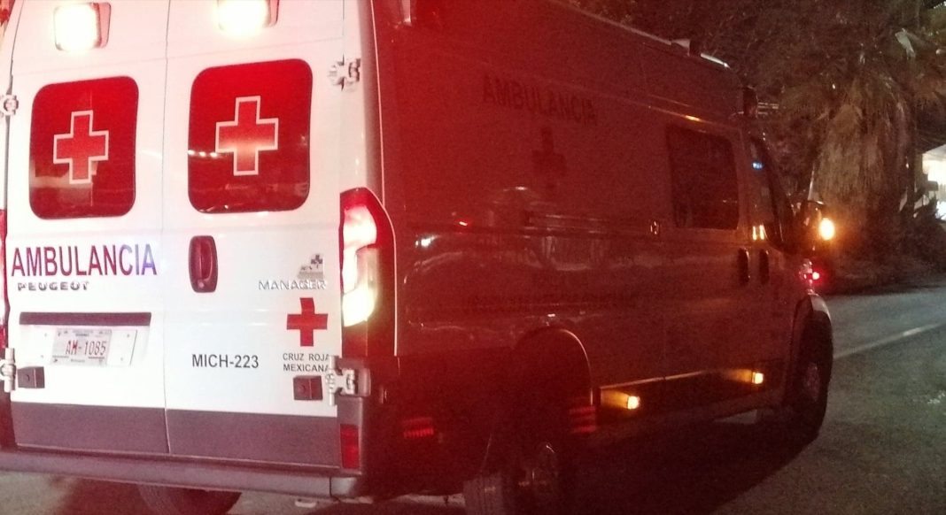 MORELIA Pareja balea a hombre en el residencial Parques Quinceo Morelia