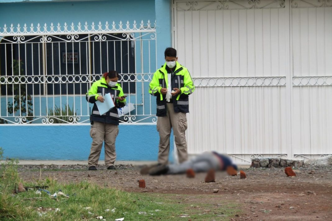 ZAMORA A balazos matan a un hombre en la colonia Francisco J. Mújica 1 ZAMORA A balazos matan a un hombre en la colonia Francisco J. Mújica 1