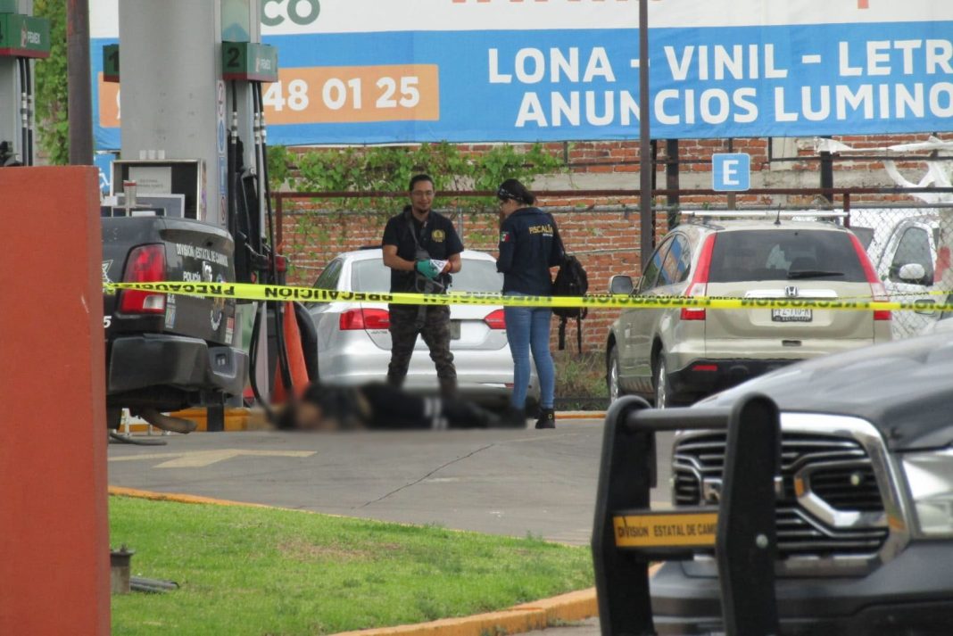 ZAMORA Mujer es asesinada mientras trabajaba en gasolinera de la colonia Centro 1 ZAMORA Mujer es asesinada mientras trabajaba en gasolinera de la colonia Centro 1