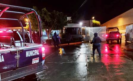 Pistoleros balean y 1706 Pistoleros balean y 1706