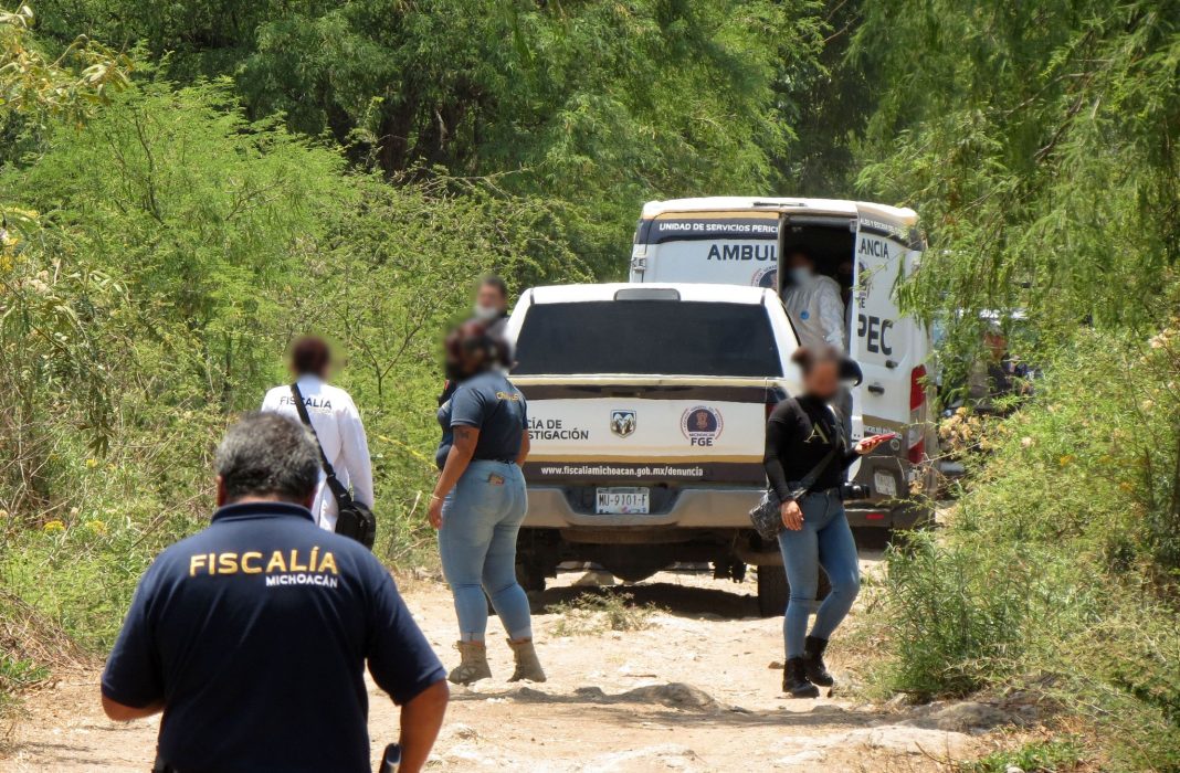 VILLAMAR Suman 10 cadáveres hallados en fosas de Villamar 1