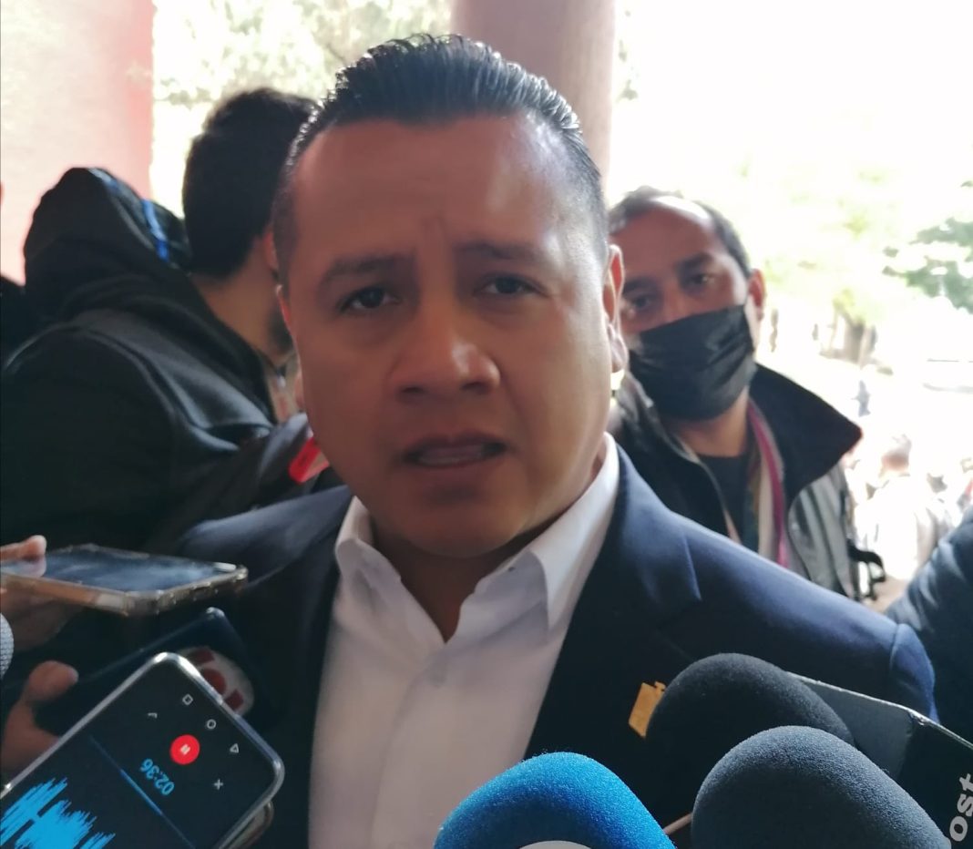 CARLOS T SEGOB