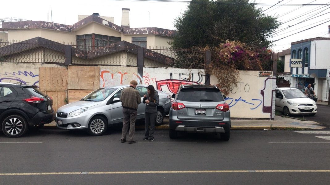 MORELIA Se registra choque entre 2 vehículos en la colonia Chapultepec Sur de Morelia 1