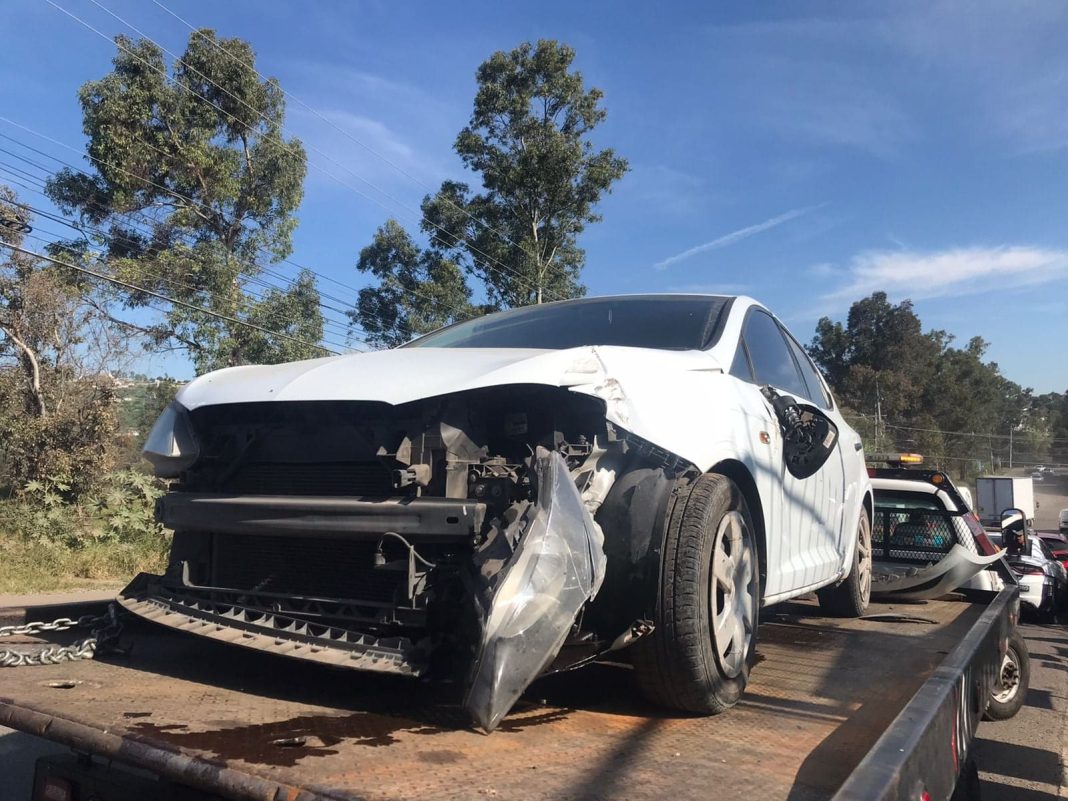 MORELIA Auto es embestido por el tren al oriente de Morelia 3