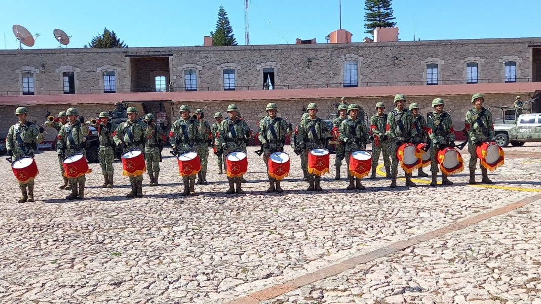 BANDA DE GUERRA MILITAR