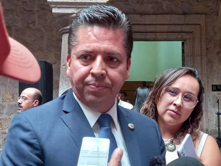 Admite hermano de Silvano que está prófugo, desconoce su paradero