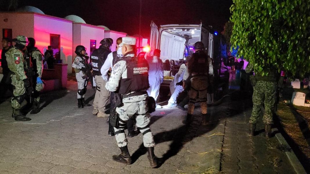 MORELIA Balean a 4 masculinos en Gayosso Mausoleo Jardines del Tiempo en Morelia 7