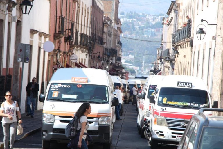 Reanudan trámites vehiculares para concesionarios del transporte público