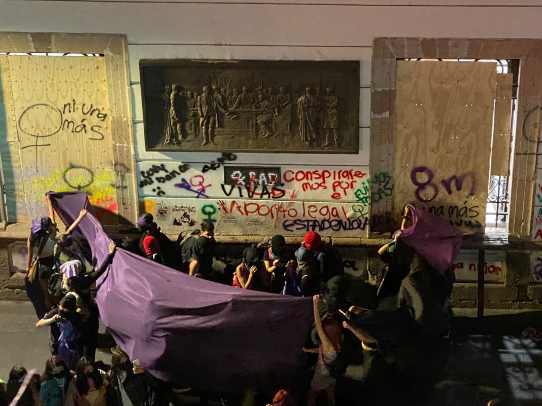 MORELIA Periodistas y reporteras denuncian agresiones durante la marcha por el Día Internacional de la Mujer en Morelia 5