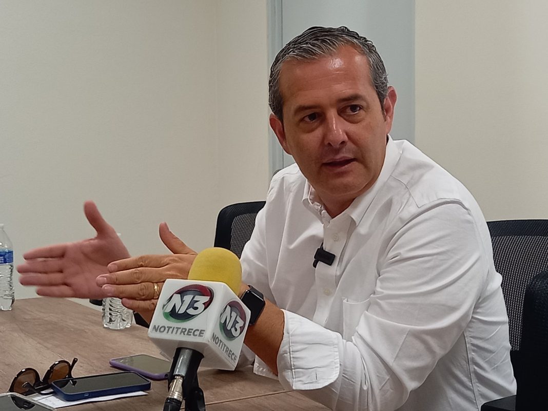 ALEJANDRO CUSSI ENTREVISTA 120523
