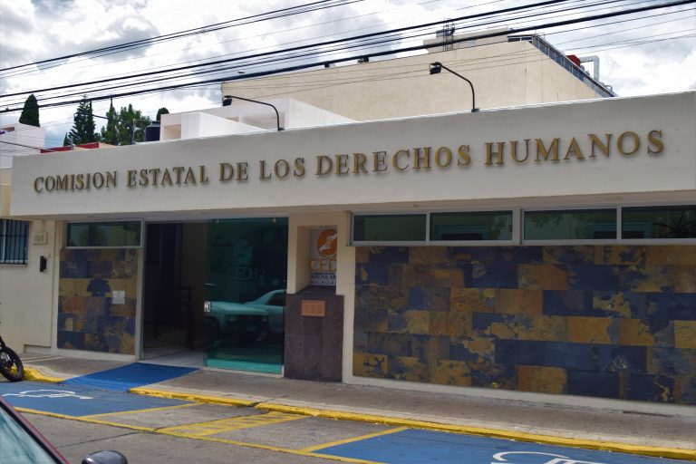 Inicia CEDH queja de oficio por probable exceso en actuar de persona docente en institución educativa