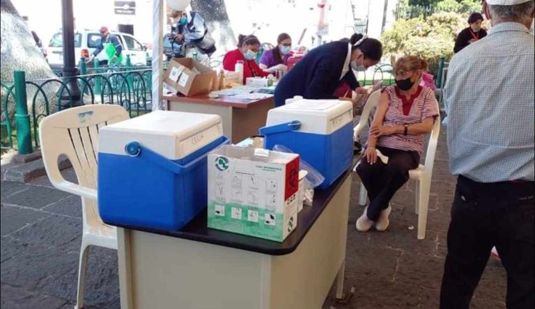 Durante el invierno, protégete contra la influenza y neumococo