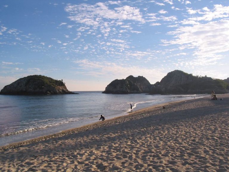 Aventura, gastronomía y naturaleza en las playas de Michoacán, esta Semana de Pascua