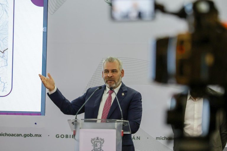 Desconoce gobernador cuántas, pero hay denuncias por huachicoleo en lagos