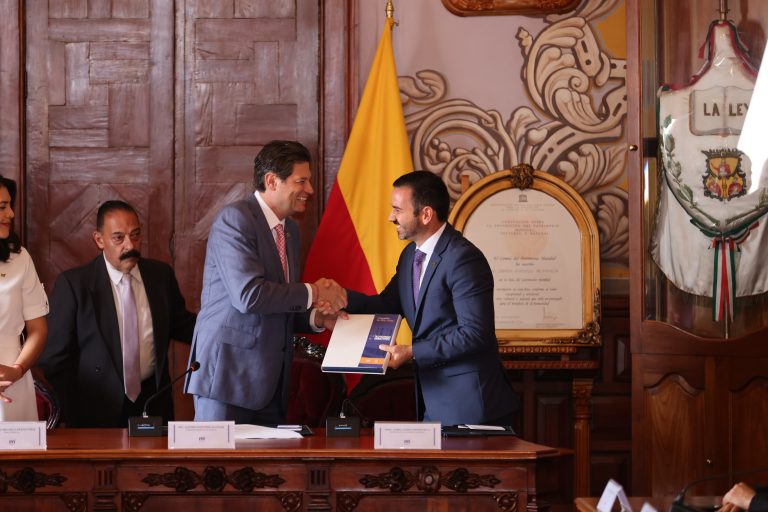 Presenta Alfonso Martínez su tercer informe de gobierno 