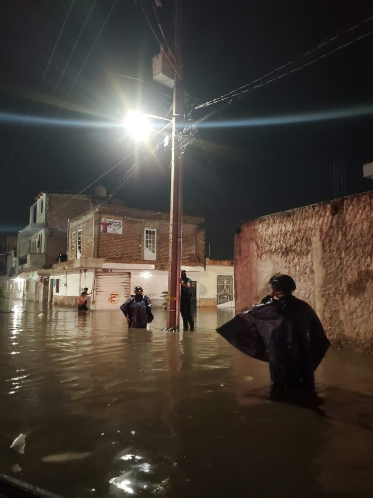 Guardia Civil desplegada en apoyo a los habitantes de Sahuayo, tras lluvias de las últimas horas