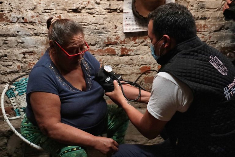 Se acercan servicios médicos gratuitos a hogares de población vulnerable: SSM