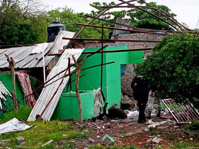 Estallido de taller para elaborar explosivos hechizos en Cenobio Moreno deja seis muertos y un herido grave