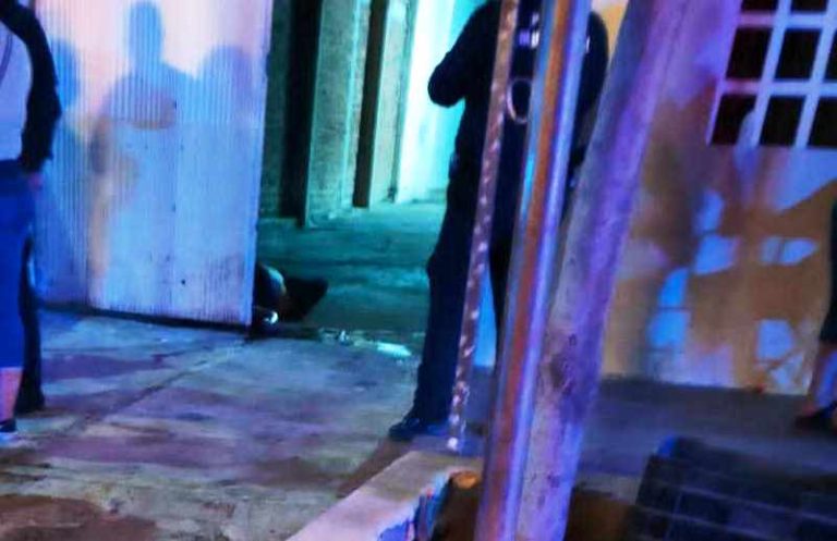 Asesina a su vecino y se da a la fuga, en Apatzingán