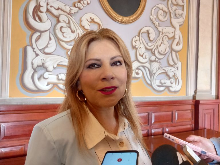 En puerta recetario de cocineras morelianas