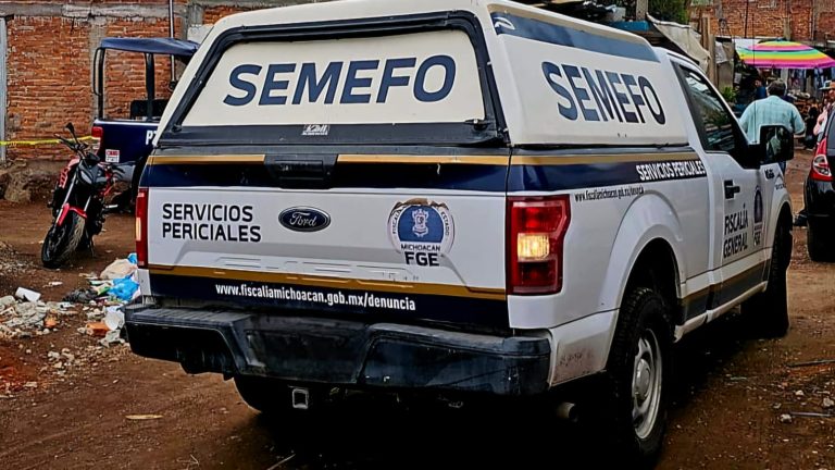 Decapitado, envuelto en plásticos y con narcomensaje abandonan cadáver en Zamora