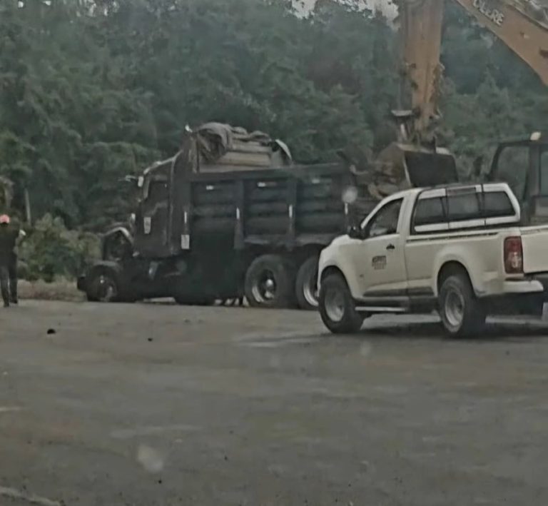 Se registran dos accidentes vehiculares en distintos puntos de la autopista Siglo XXI